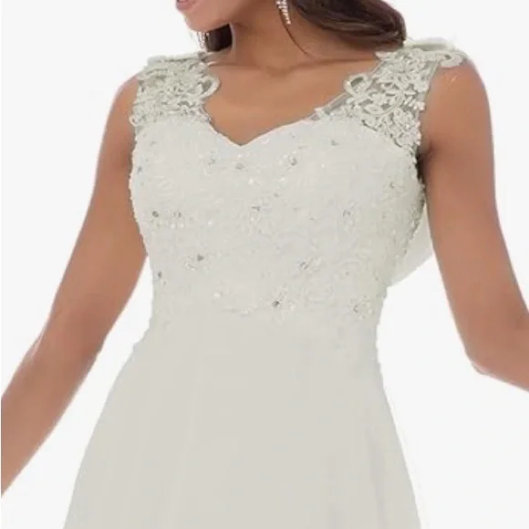 Elegant White Lace wedding Dress - Picture 5 of 10